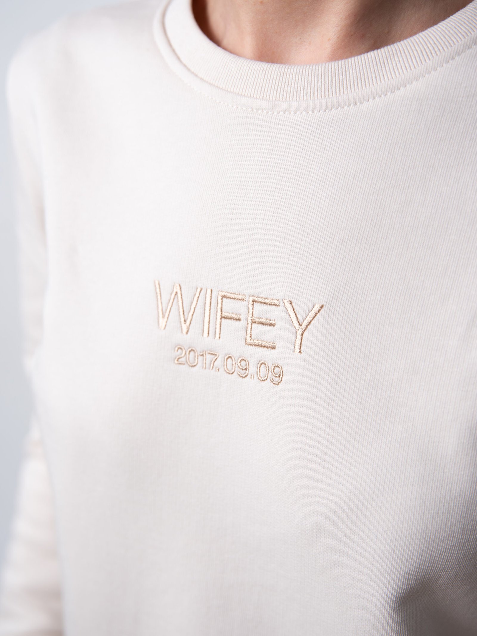 Džemperis WIFEY, moteriškas - Image 2